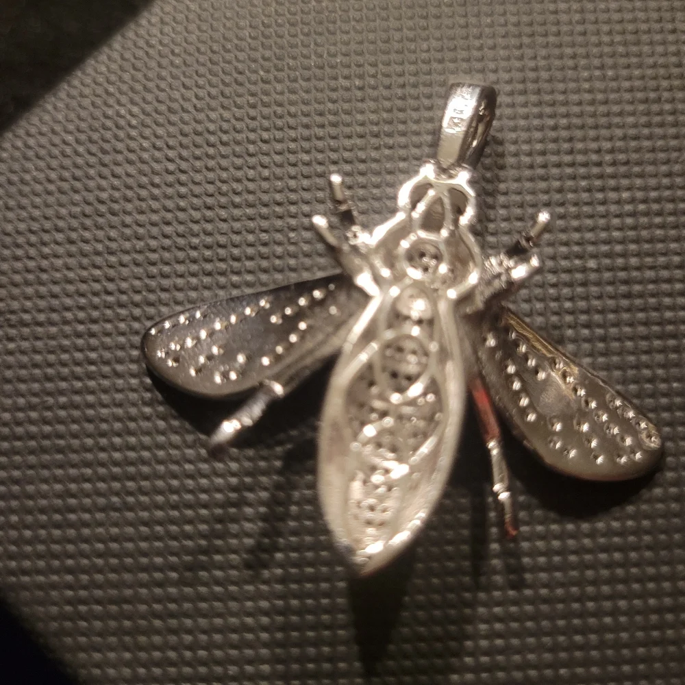 925 Sterling Silver Bee pendant - Picture 3 of 4